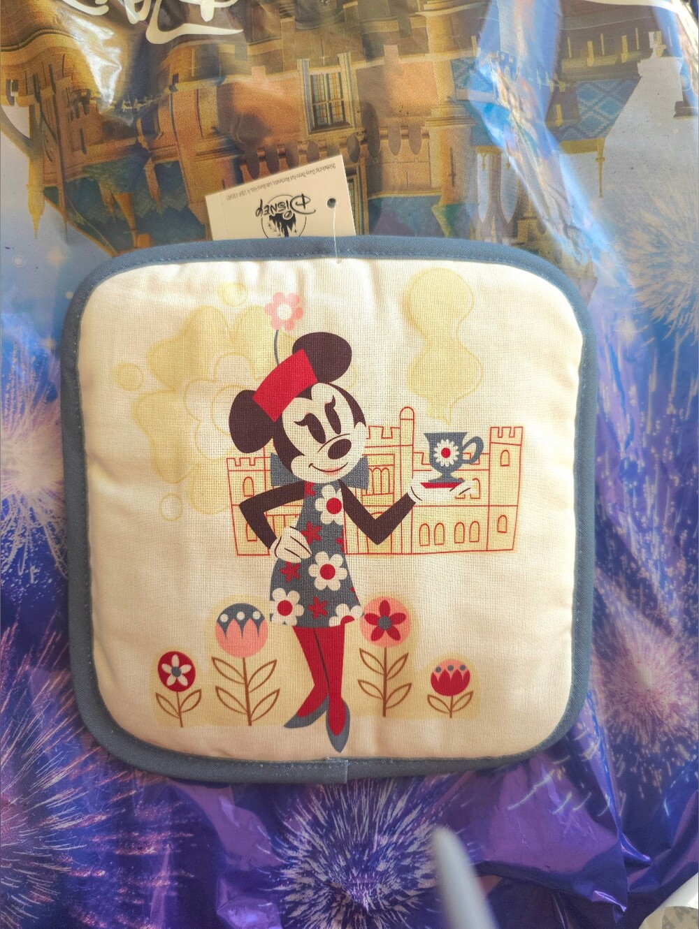 Disney Parks Epcot UK Union Jack Minnie Mouse Pot Holder
